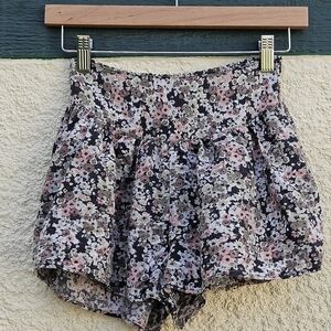 American Eagle Outfitters muted floral smocked flowy shorts XXS